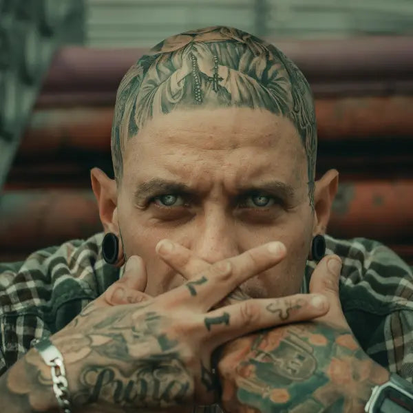 Things to consider before getting your hands and face tattoo