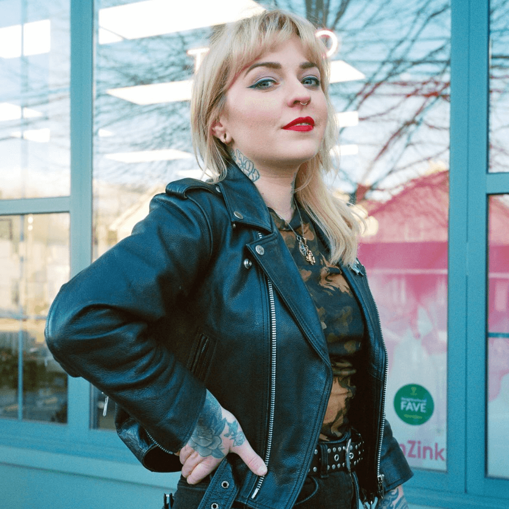 Pro Artist of the month – Kat Hardy